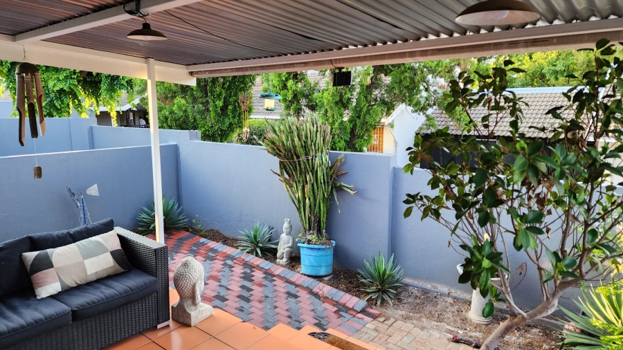 To Let 2 Bedroom Property for Rent in Northwold Gauteng