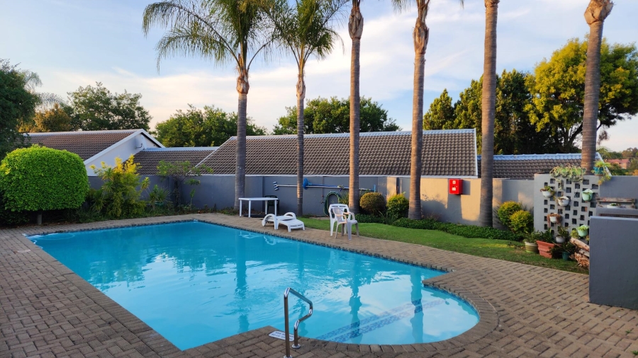 To Let 2 Bedroom Property for Rent in Northwold Gauteng