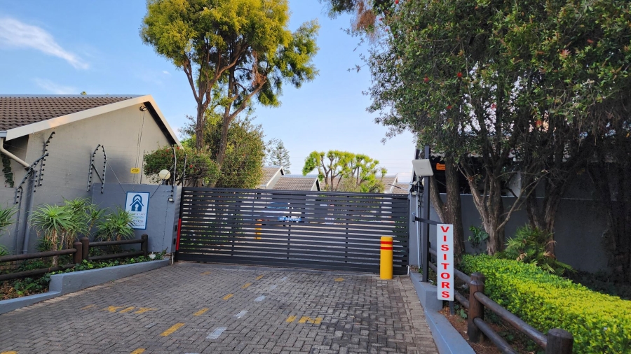 To Let 2 Bedroom Property for Rent in Northwold Gauteng