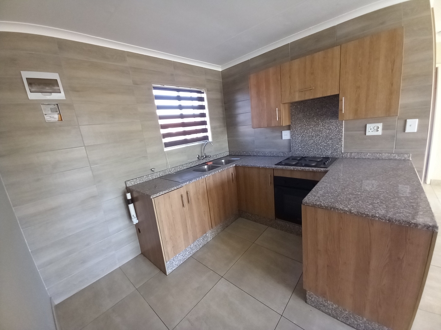 2 Bedroom Property for Sale in Glen Marais Gauteng