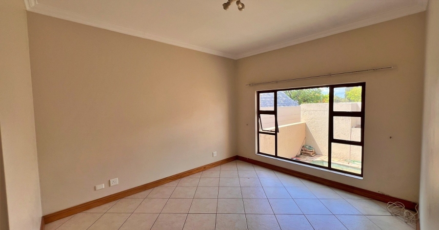 To Let 4 Bedroom Property for Rent in Dainfern Golf Estate Gauteng