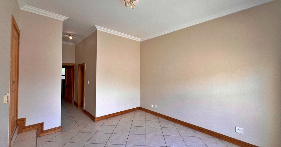 To Let 4 Bedroom Property for Rent in Dainfern Golf Estate Gauteng