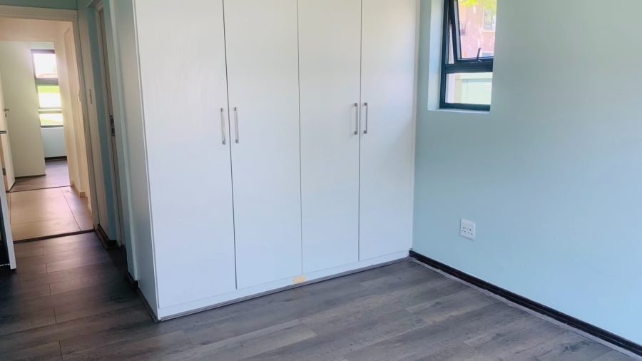 To Let 2 Bedroom Property for Rent in Fourways Gauteng