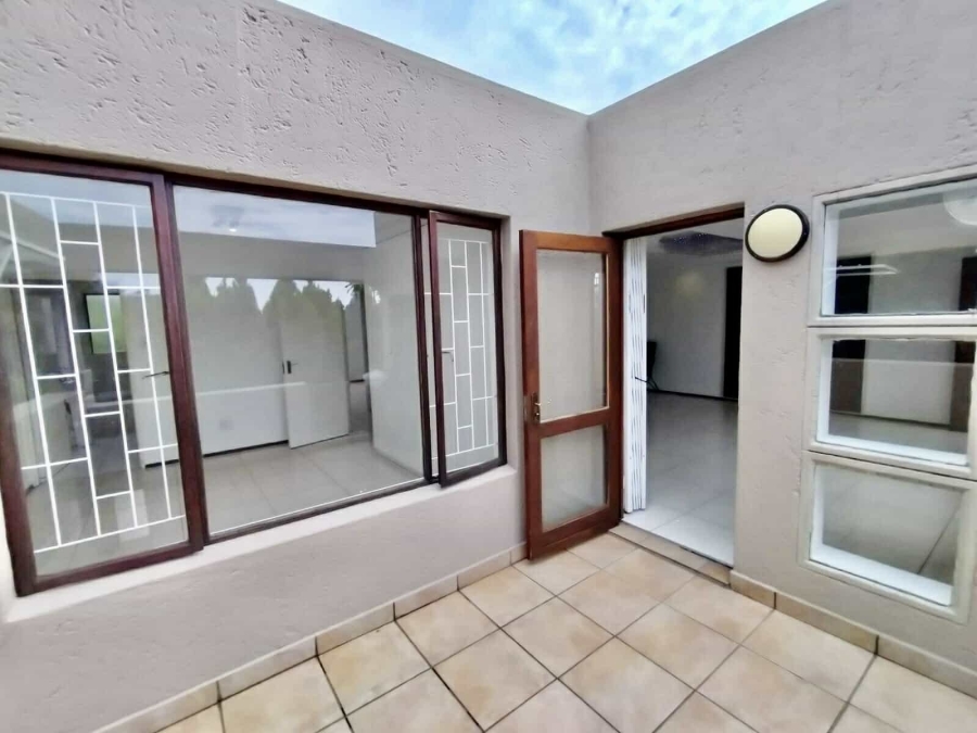 To Let 2 Bedroom Property for Rent in Morningside Gauteng