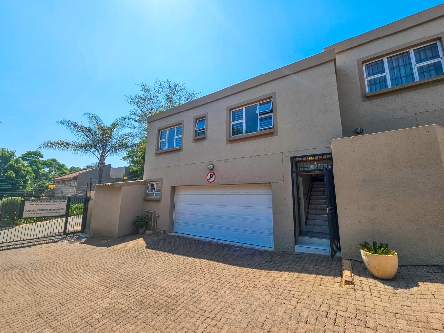 3 Bedroom Property for Sale in Faerie Glen Gauteng