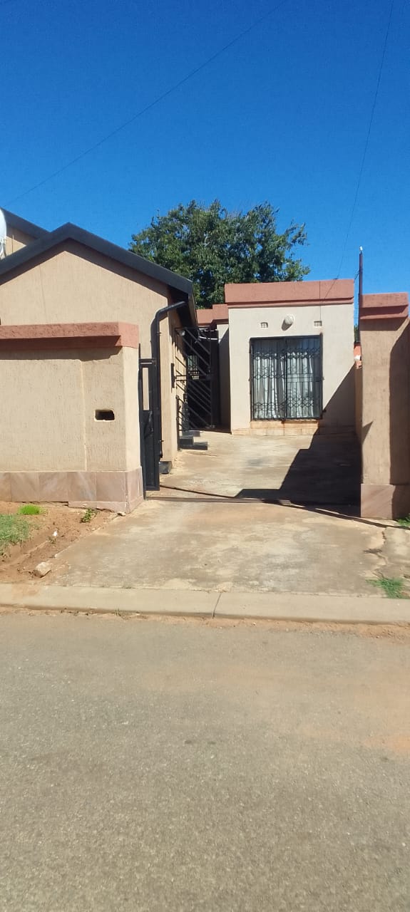 To Let 2 Bedroom Property for Rent in Dobsonville Ext 3 Gauteng