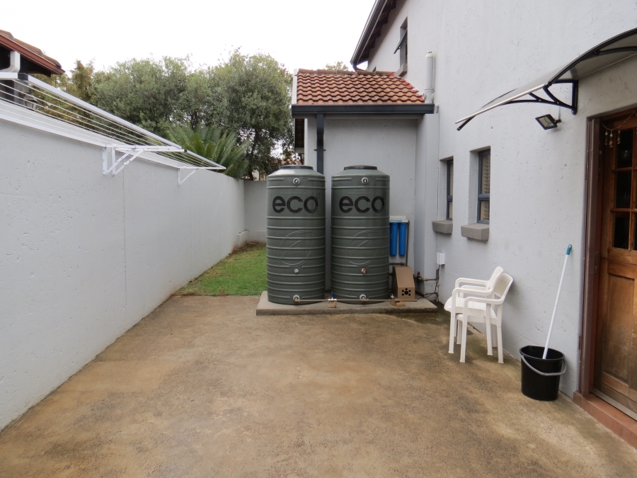 3 Bedroom Property for Sale in Greenstone Hill Gauteng