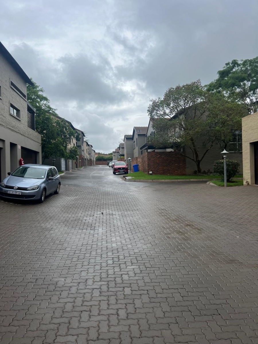 To Let 2 Bedroom Property for Rent in Olympus AH Gauteng