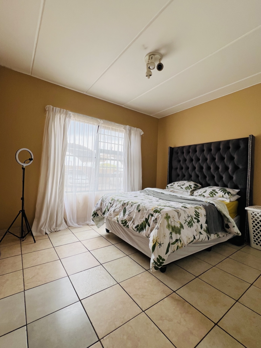 To Let 1 Bedroom Property for Rent in Honeydew Gauteng