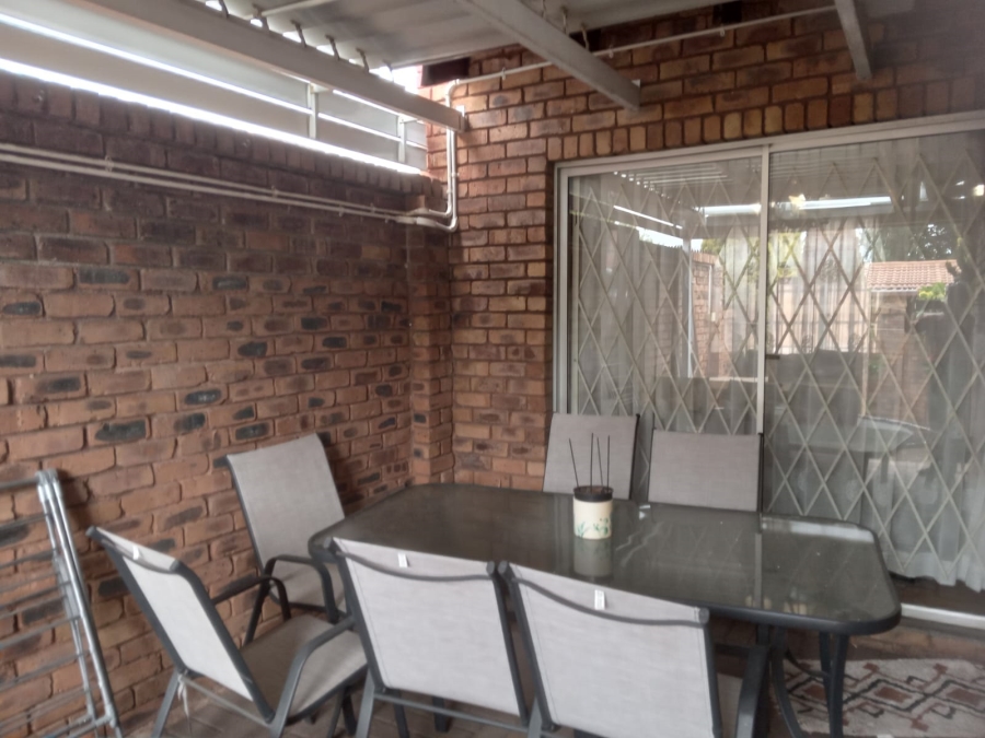 3 Bedroom Property for Sale in Noordwyk Gauteng