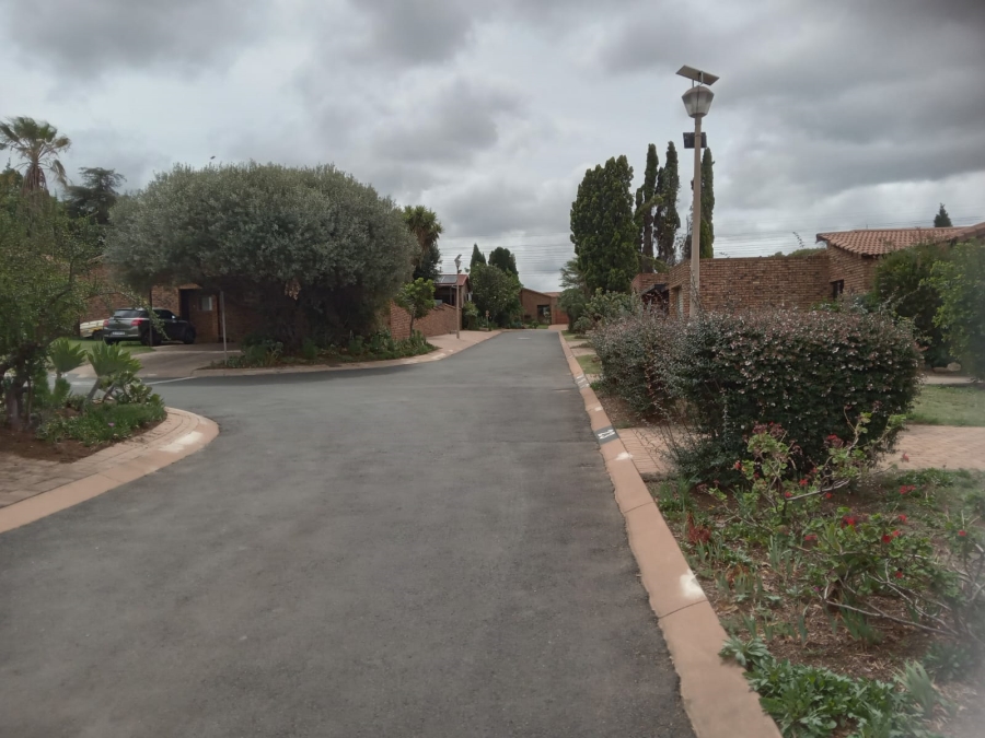 3 Bedroom Property for Sale in Noordwyk Gauteng