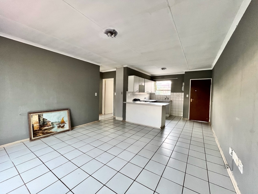 To Let 3 Bedroom Property for Rent in Vorna Valley Gauteng