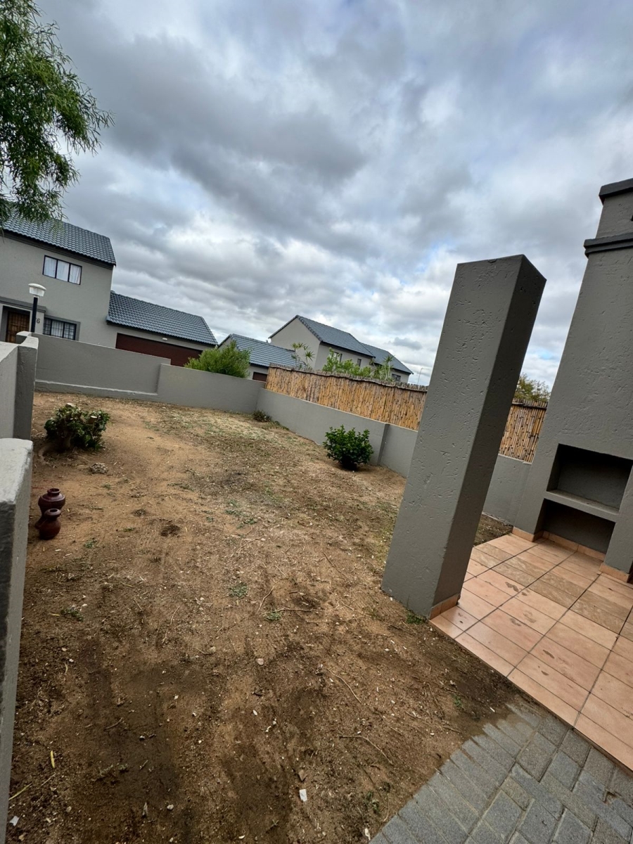 To Let 2 Bedroom Property for Rent in Noordwyk Gauteng