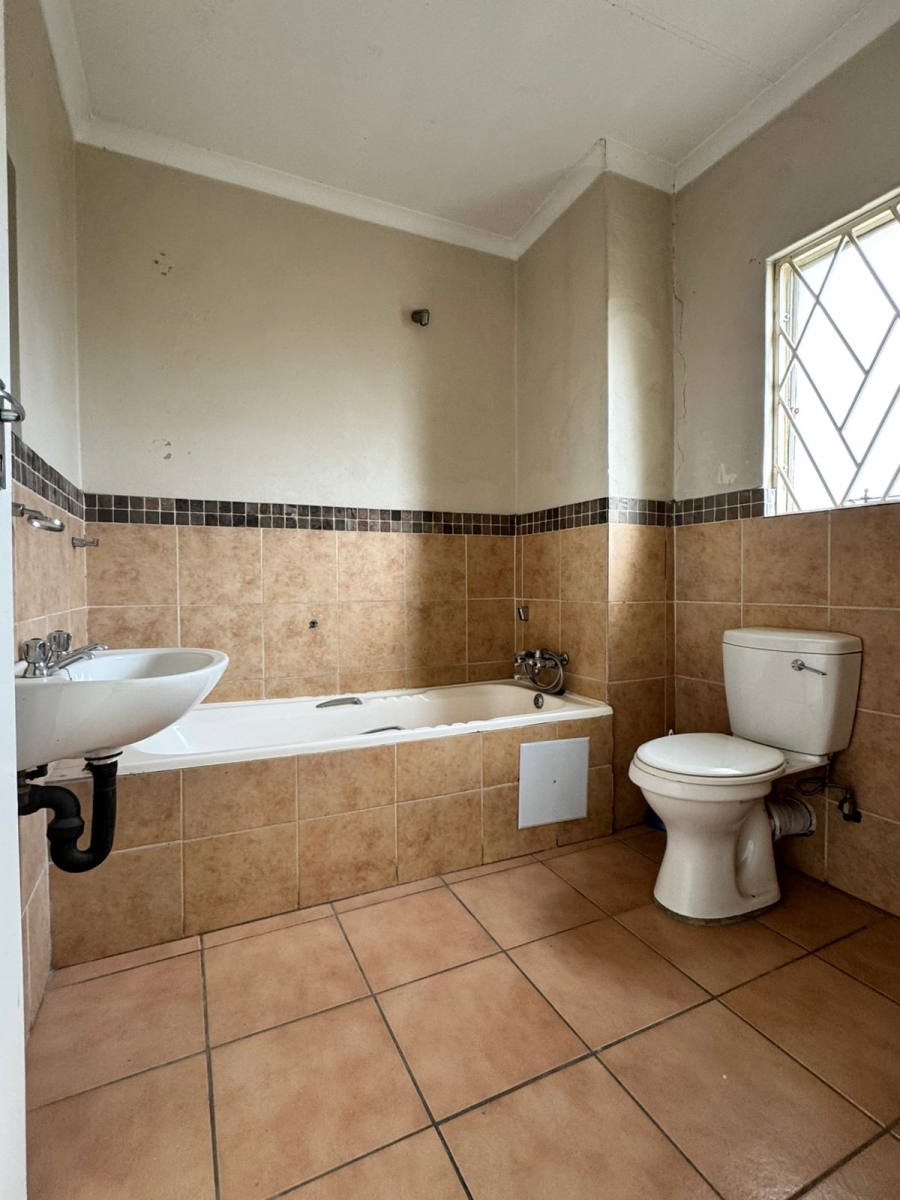 To Let 2 Bedroom Property for Rent in Noordwyk Gauteng