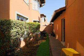 To Let 3 Bedroom Property for Rent in Glen Marais Gauteng