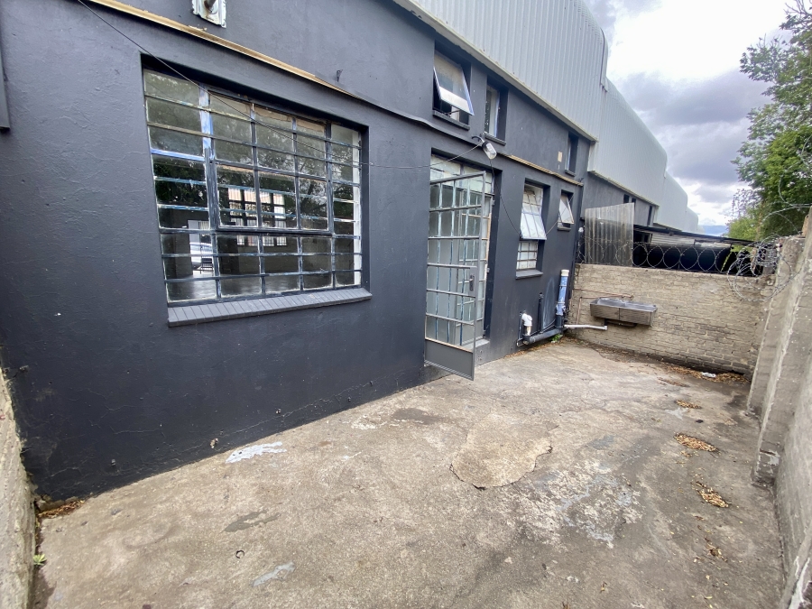 To Let commercial Property for Rent in Halfway House Gauteng