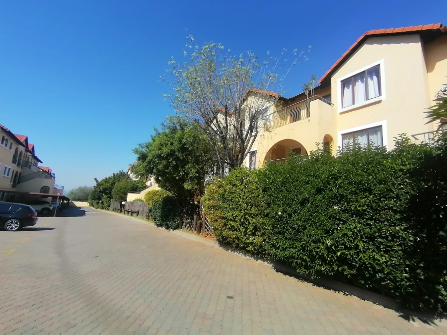 To Let 1 Bedroom Property for Rent in Noordhang Gauteng