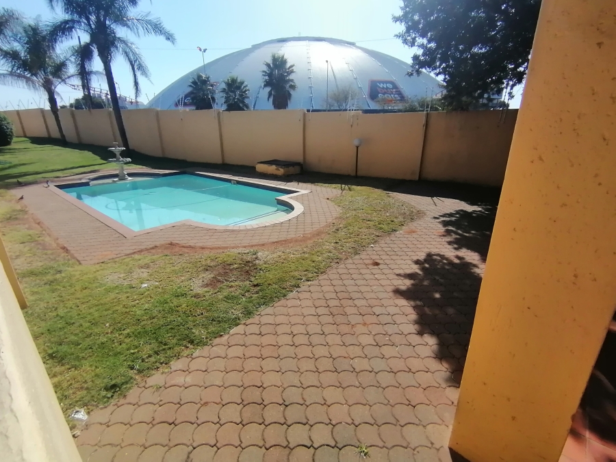 To Let 1 Bedroom Property for Rent in Noordhang Gauteng