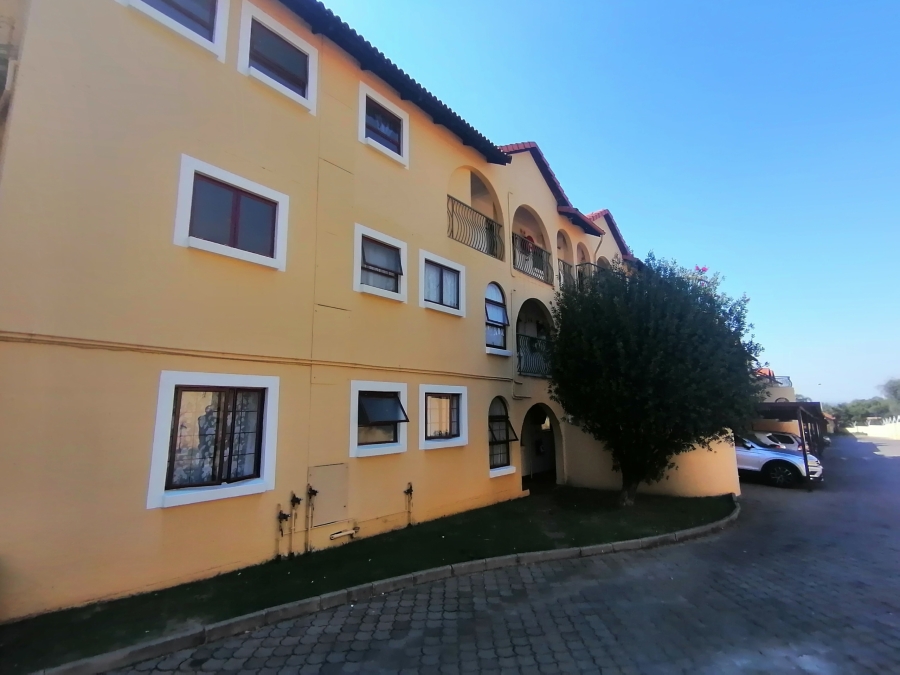 To Let 1 Bedroom Property for Rent in Noordhang Gauteng