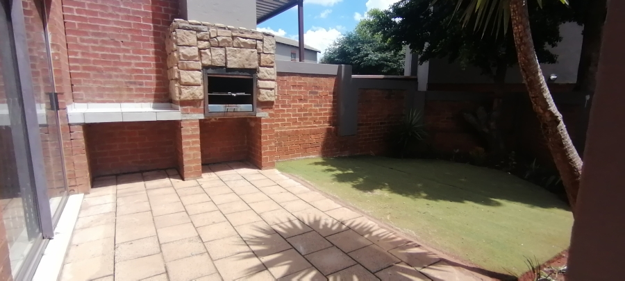 To Let 3 Bedroom Property for Rent in Sugar Bush Estate Gauteng