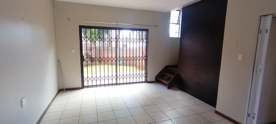 To Let 3 Bedroom Property for Rent in Sugar Bush Estate Gauteng