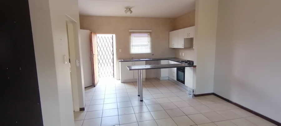 To Let 3 Bedroom Property for Rent in Sugar Bush Estate Gauteng