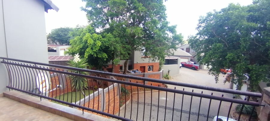 To Let 3 Bedroom Property for Rent in Sugar Bush Estate Gauteng