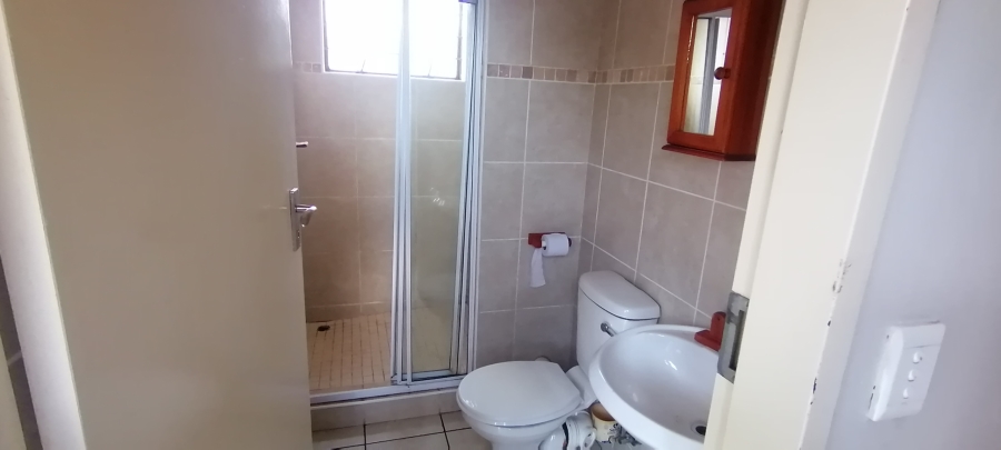 To Let 3 Bedroom Property for Rent in Sugar Bush Estate Gauteng