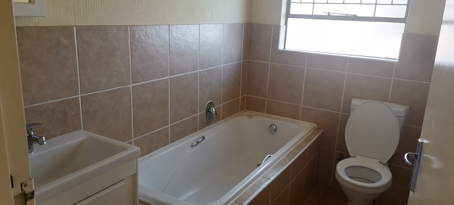 To Let 2 Bedroom Property for Rent in Sugar Bush Estate Gauteng