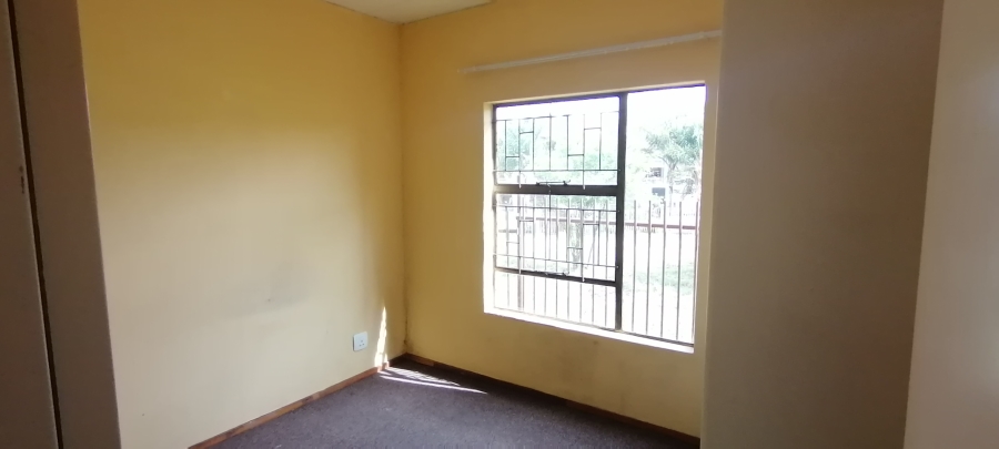 To Let 2 Bedroom Property for Rent in Sugar Bush Estate Gauteng