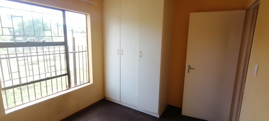 To Let 2 Bedroom Property for Rent in Sugar Bush Estate Gauteng