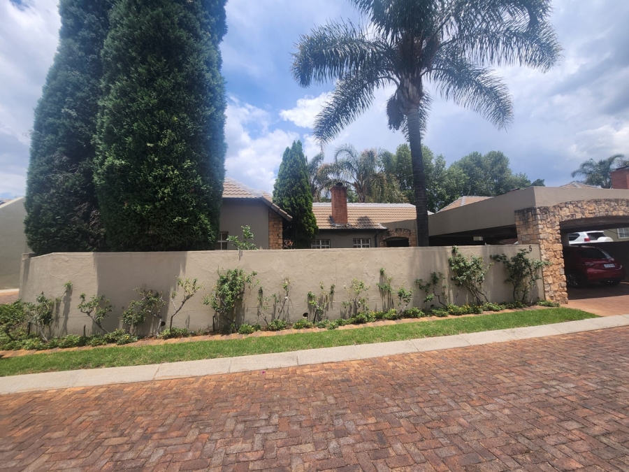 To Let 3 Bedroom Property for Rent in Lambton Gauteng