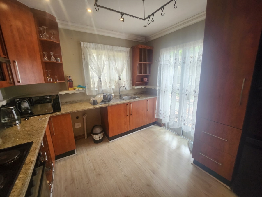 To Let 3 Bedroom Property for Rent in Lambton Gauteng