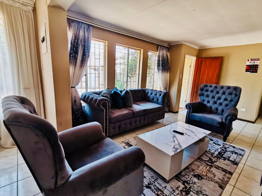 2 Bedroom Property for Sale in Dawn Park Gauteng