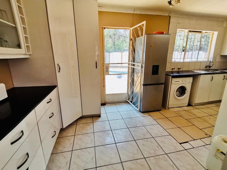 2 Bedroom Property for Sale in Dawn Park Gauteng