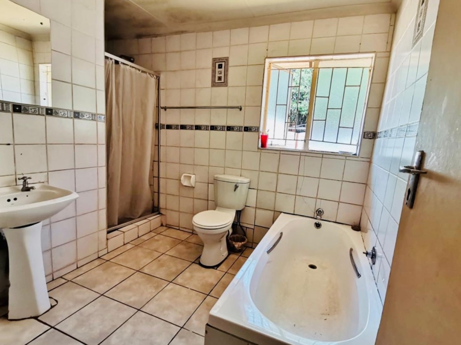 2 Bedroom Property for Sale in Dawn Park Gauteng