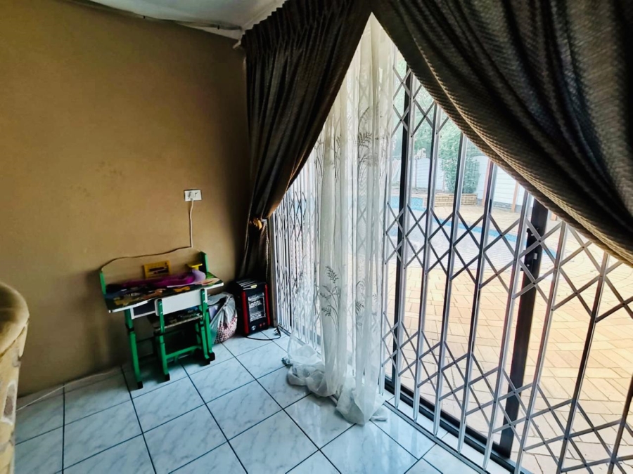 2 Bedroom Property for Sale in Dawn Park Gauteng