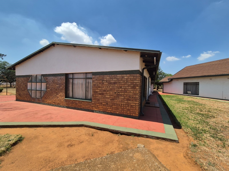 3 Bedroom Property for Sale in Van Der Merwes Kroon Gauteng