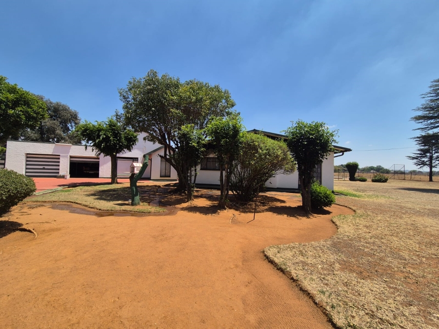 3 Bedroom Property for Sale in Van Der Merwes Kroon Gauteng