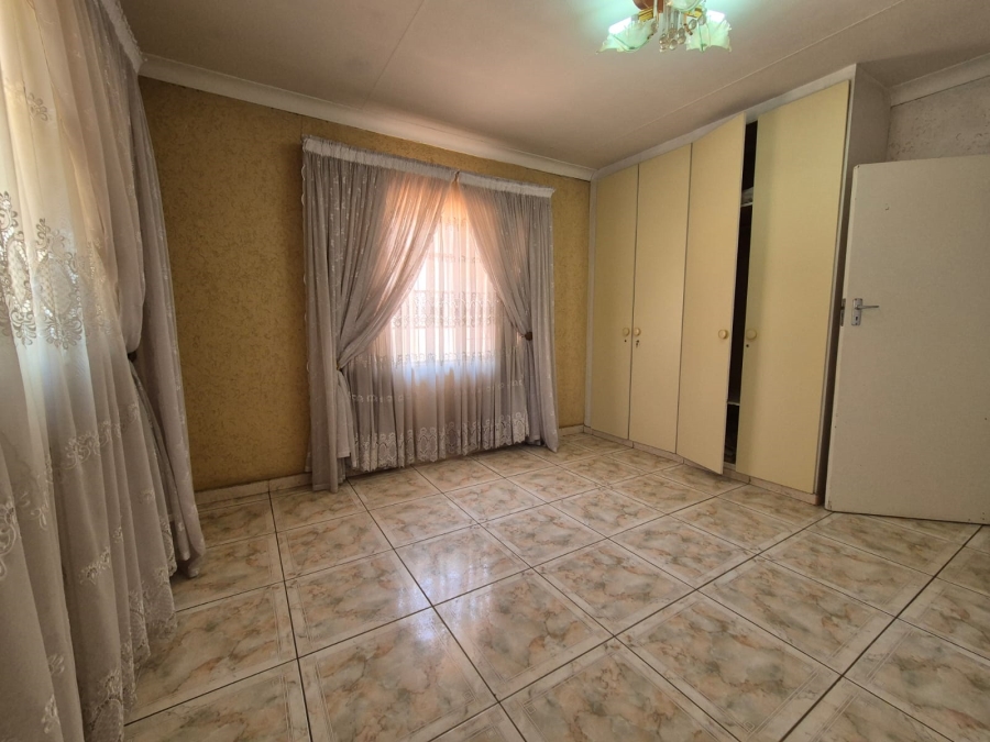 3 Bedroom Property for Sale in Van Der Merwes Kroon Gauteng