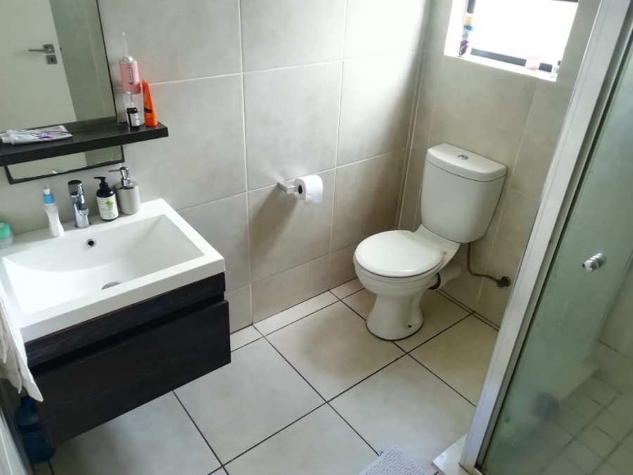 To Let 1 Bedroom Property for Rent in Oakdene Gauteng