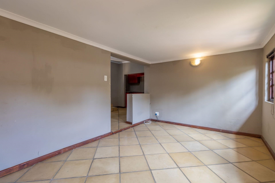 To Let 1 Bedroom Property for Rent in Robindale Gauteng