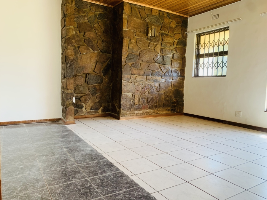 To Let 2 Bedroom Property for Rent in Northcliff Gauteng