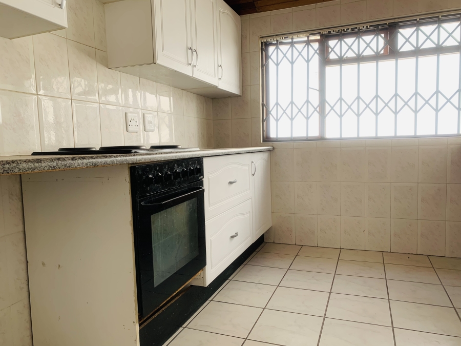 To Let 2 Bedroom Property for Rent in Northcliff Gauteng