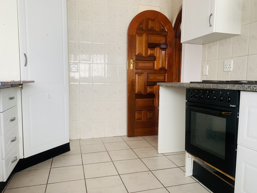 To Let 2 Bedroom Property for Rent in Northcliff Gauteng