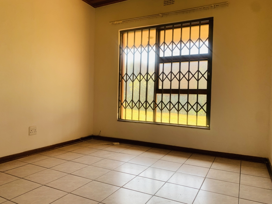 To Let 2 Bedroom Property for Rent in Northcliff Gauteng