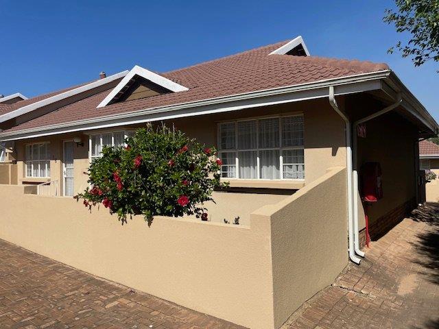 2 Bedroom Property for Sale in Discovery Gauteng