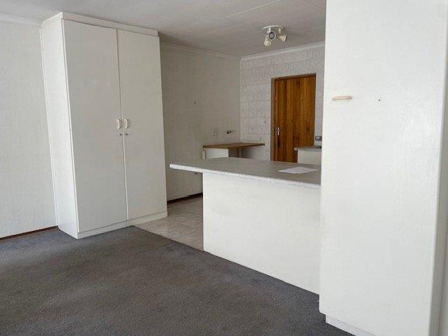 2 Bedroom Property for Sale in Discovery Gauteng