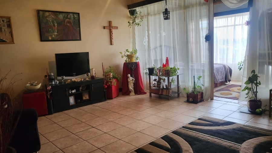 1 Bedroom Property for Sale in Witpoortjie Gauteng