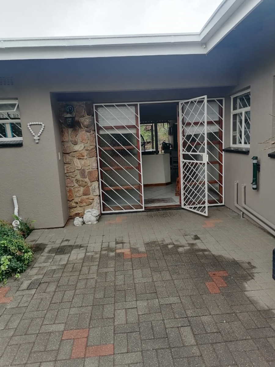 5 Bedroom Property for Sale in Horison Gauteng